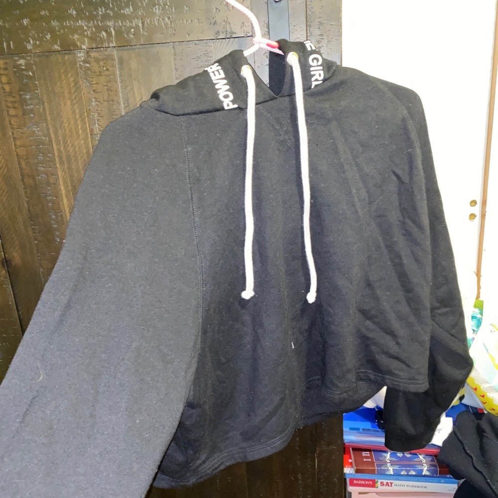 Black Cropped “power to the girls” hoodie